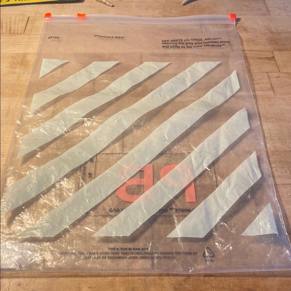 Off-White x Virgil Abloh 'Pouch' Double Pouch Zip Wristlet Clutch ! - Picture 11 of 12